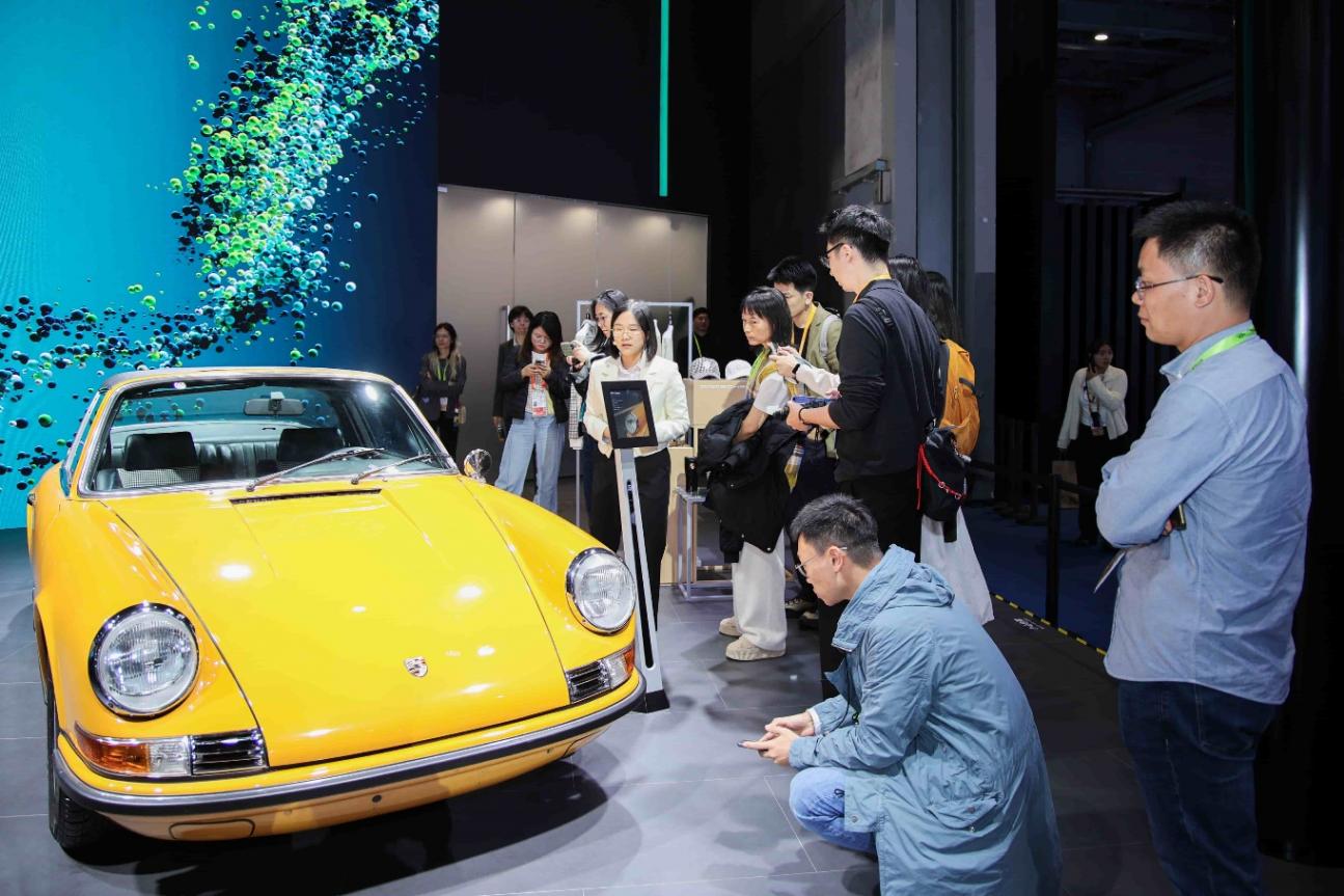 再赴進(jìn)博之約｜大眾汽車集團(tuán)前沿科技點(diǎn)亮出行未來